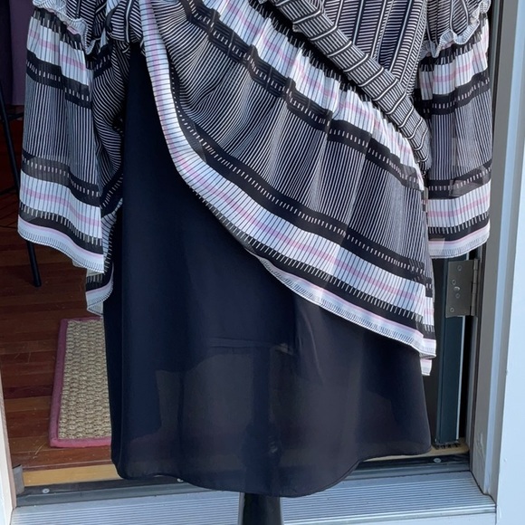 Max studio dress black with white and pink boho with ruffled sleeves semi sheer - Picture 8 of 9
